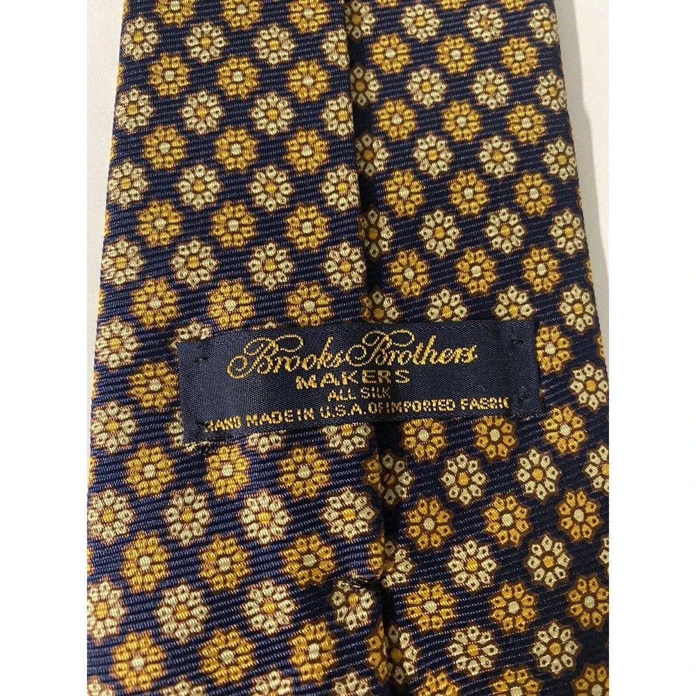 Brooks Brothers Makers Navy Yellow Brown Floral Tie Necktie Silk 59